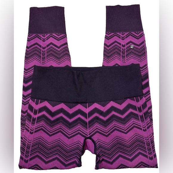 Lululemon Ebb To Street Pant Size 4 * Heathered Regal Plum - Picture 3 of 9